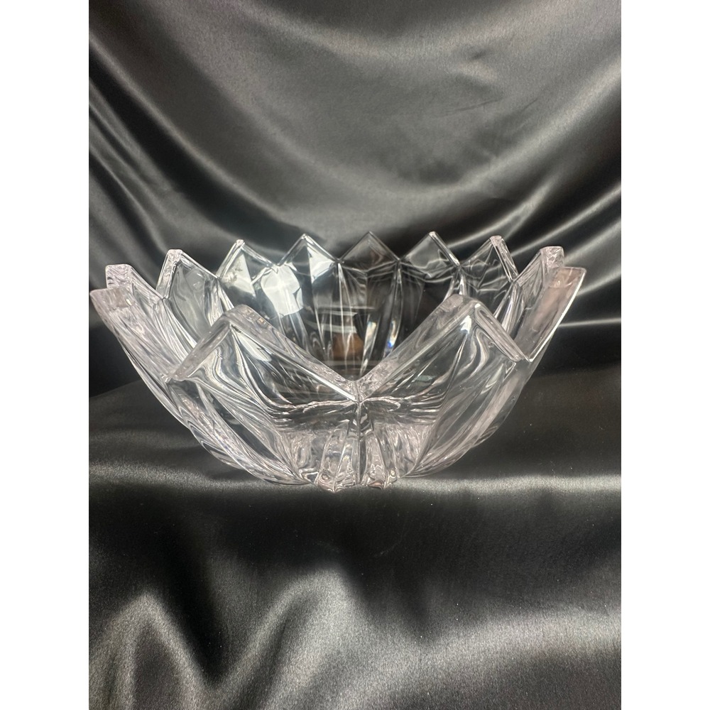 Mikasa Crystal Sunflower 12 Point Star Bowl 7.75 Inch Clear Glass Centerpiece